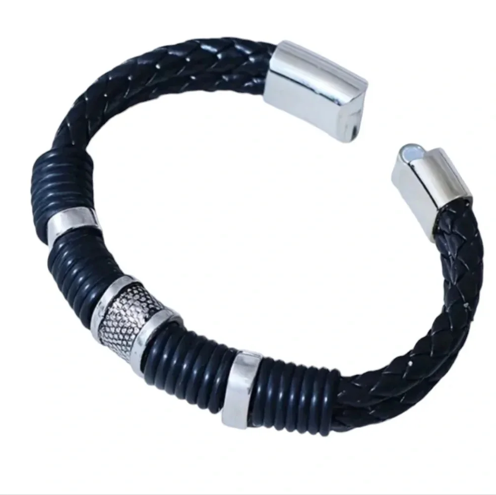 Black leather and metal design bracelet, 8.1